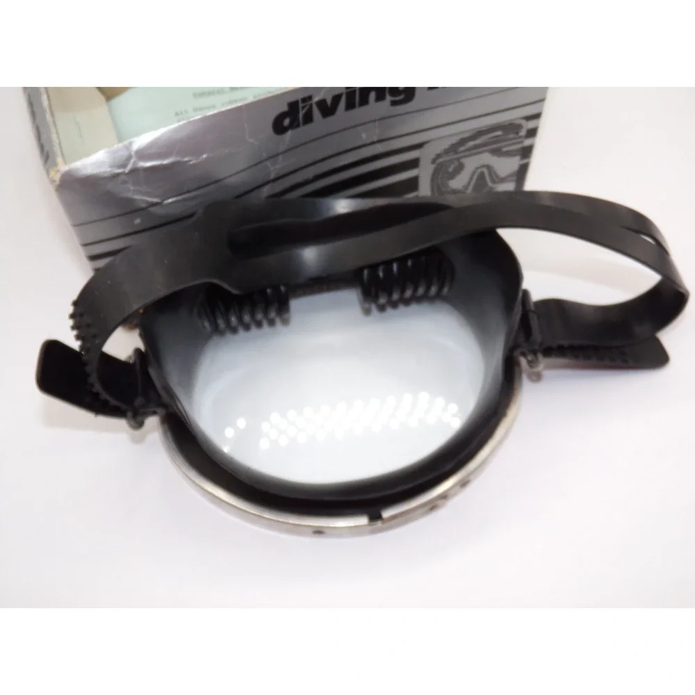 USED VINTAGE Decor scuba diving swimming glass mask